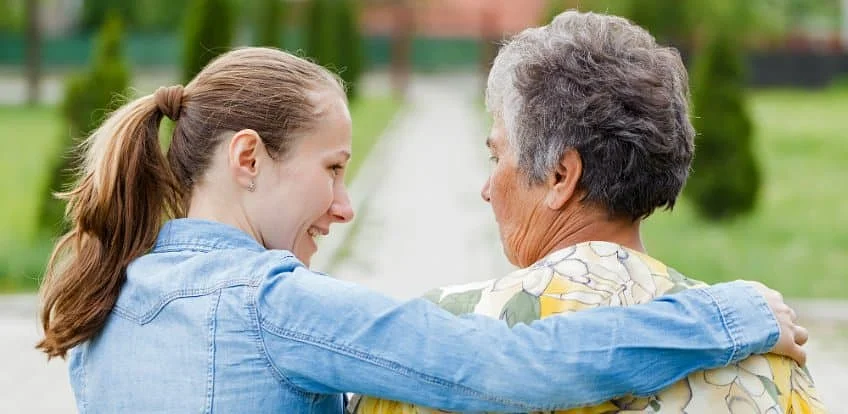 Caring for someone with dementia and feeling overwhelmed? Try these 4 invaluable Dementia UK inspired tips: